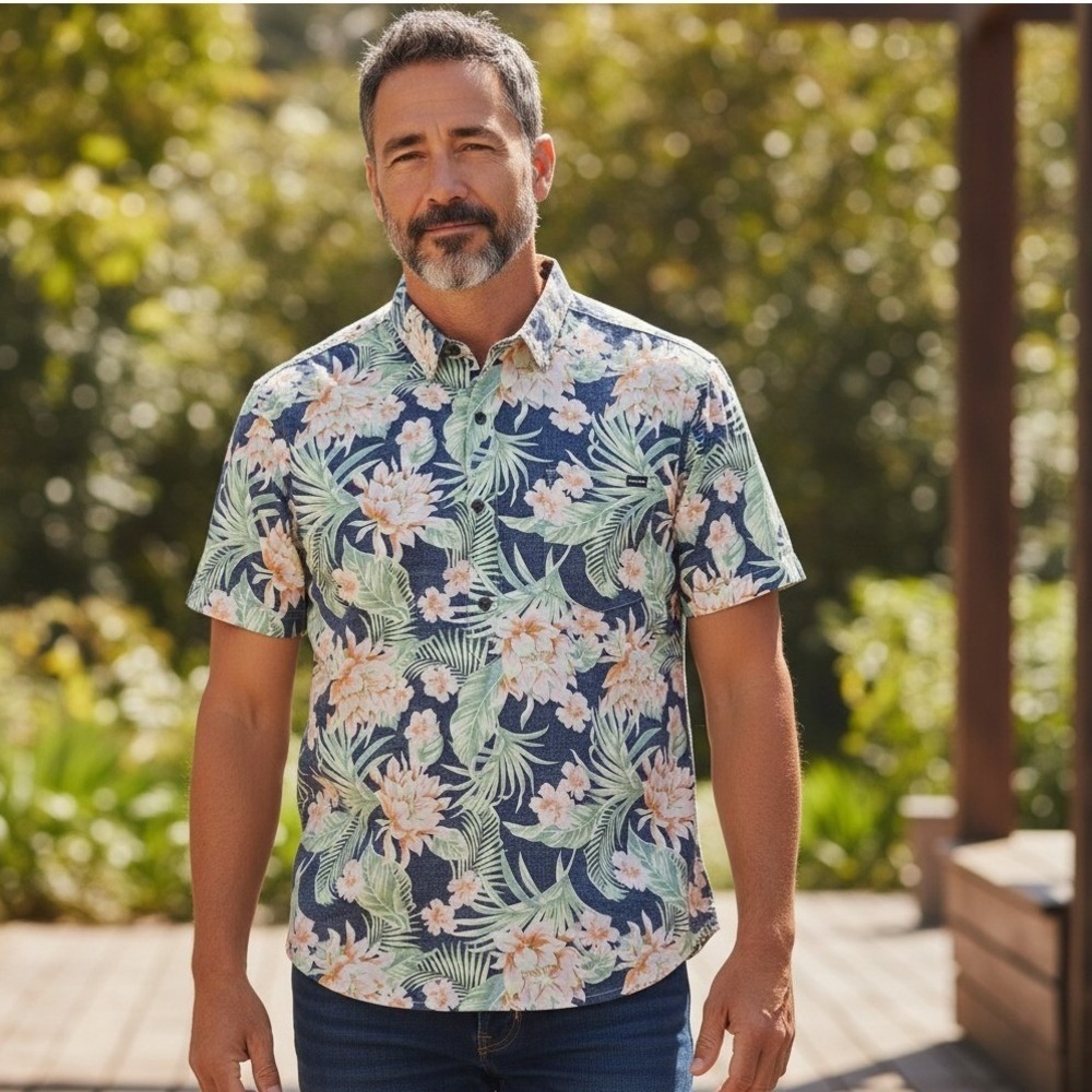 Chubbies Mens Medium Short Sleeve Button Down Shirt Tropical Floral Navy Blue